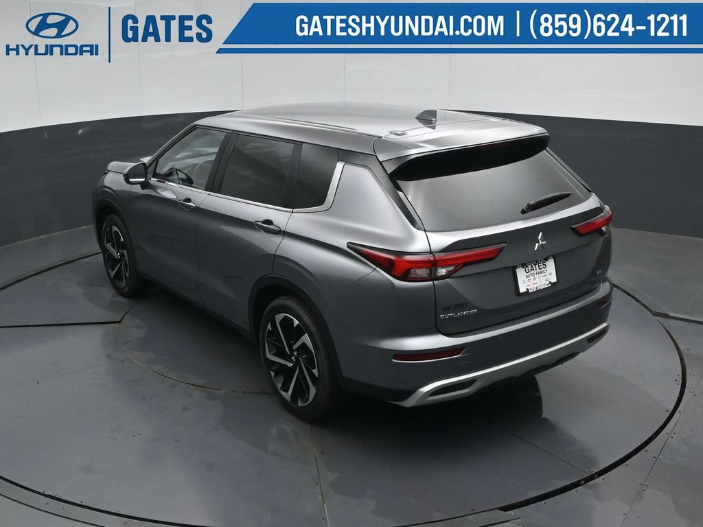 Used 2023 Mitsubishi Outlander SE FWD image 56
