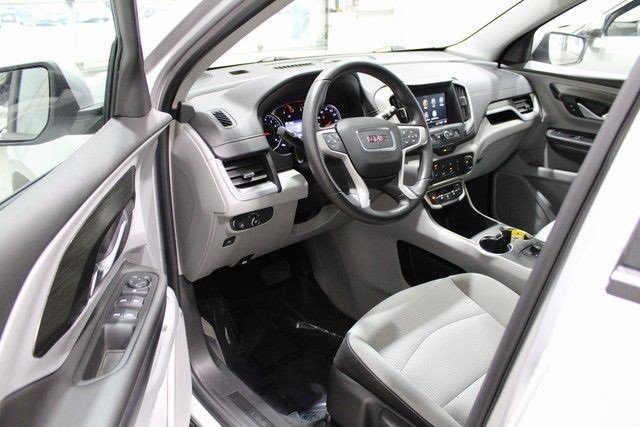 Used 2022 GMC Terrain SLE w/ Fleet Convenience Package image 2