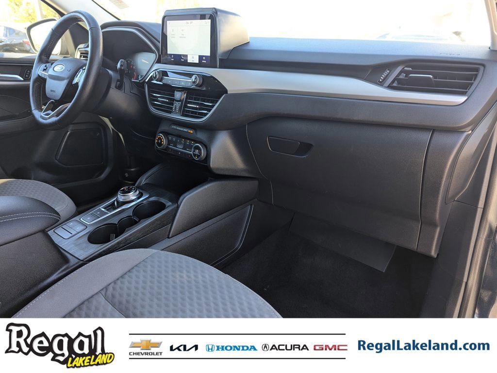 Used 2021 Ford Escape SE w/ Cold Weather Package image 9