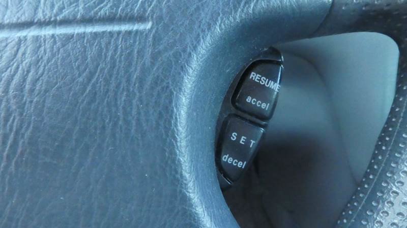 Used 1998 Honda CR-V EX image 11