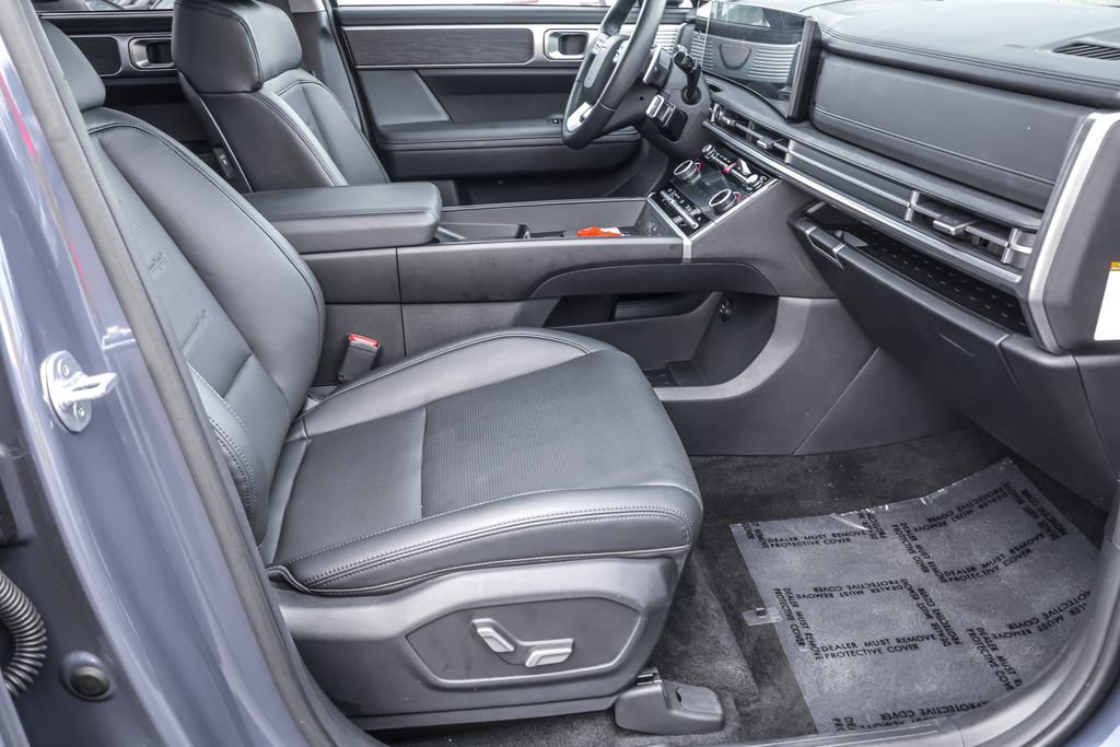 Certified 2026 Hyundai Santa Fe Limited AWD/4WD image 37