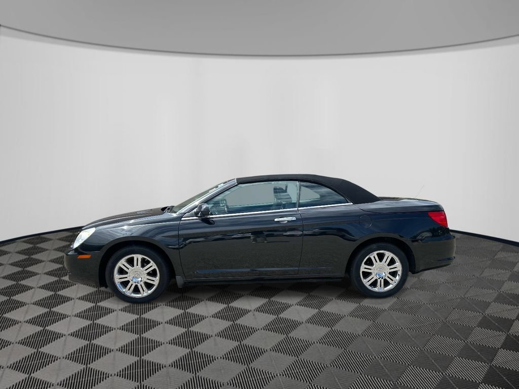 Used 2009 Chrysler Sebring Limited FWD image 2