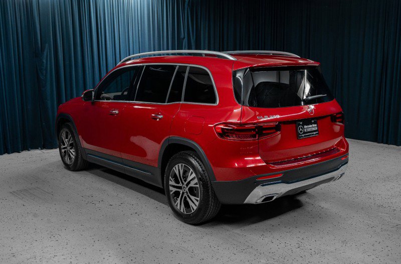 New 2026 Mercedes-Benz GLB 250 image 9