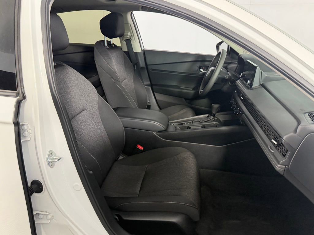 Used 2025 Honda Accord SE image 30
