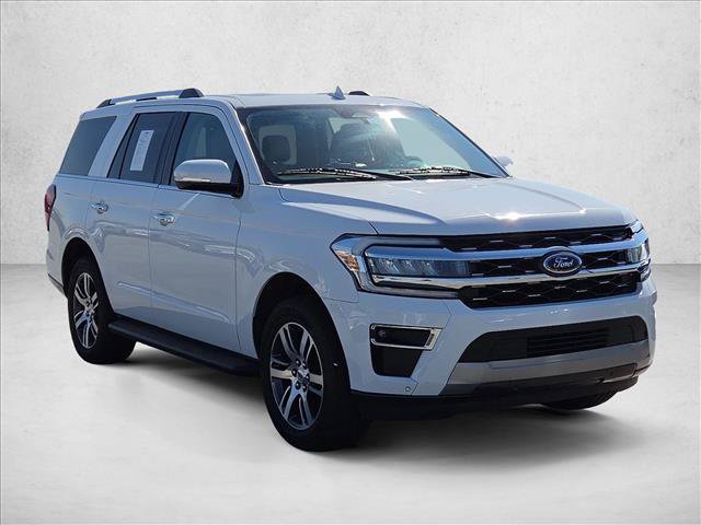 Used 2024 Ford Expedition Limited AWD/4WD image 3