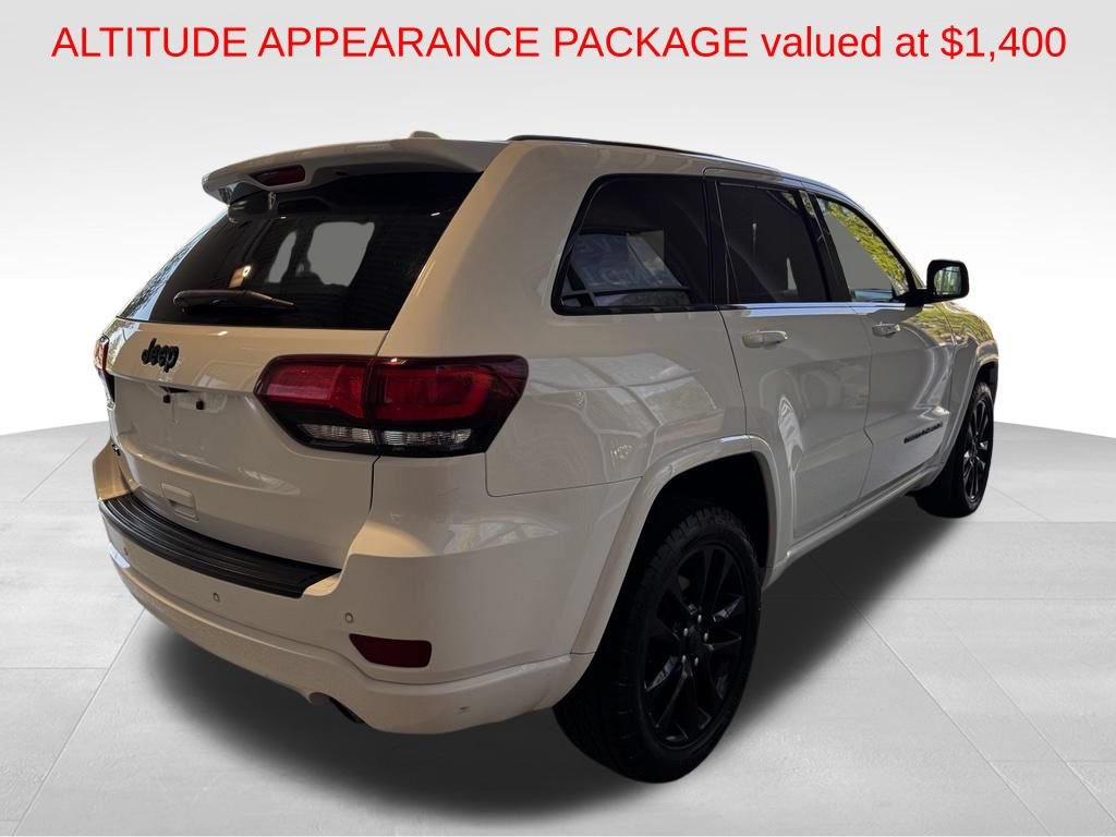 Used 2021 Jeep Grand Cherokee Laredo X AWD/4WD image 6