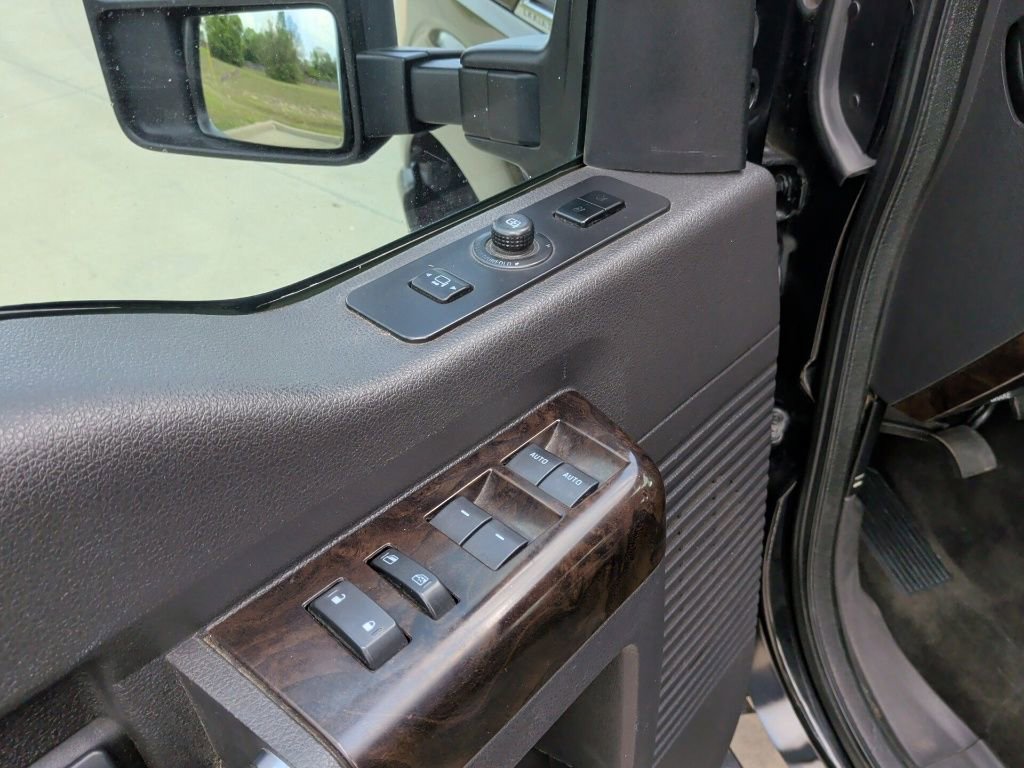 Used 2015 Ford F250 Platinum w/ FX4 Off-Road Package image 11