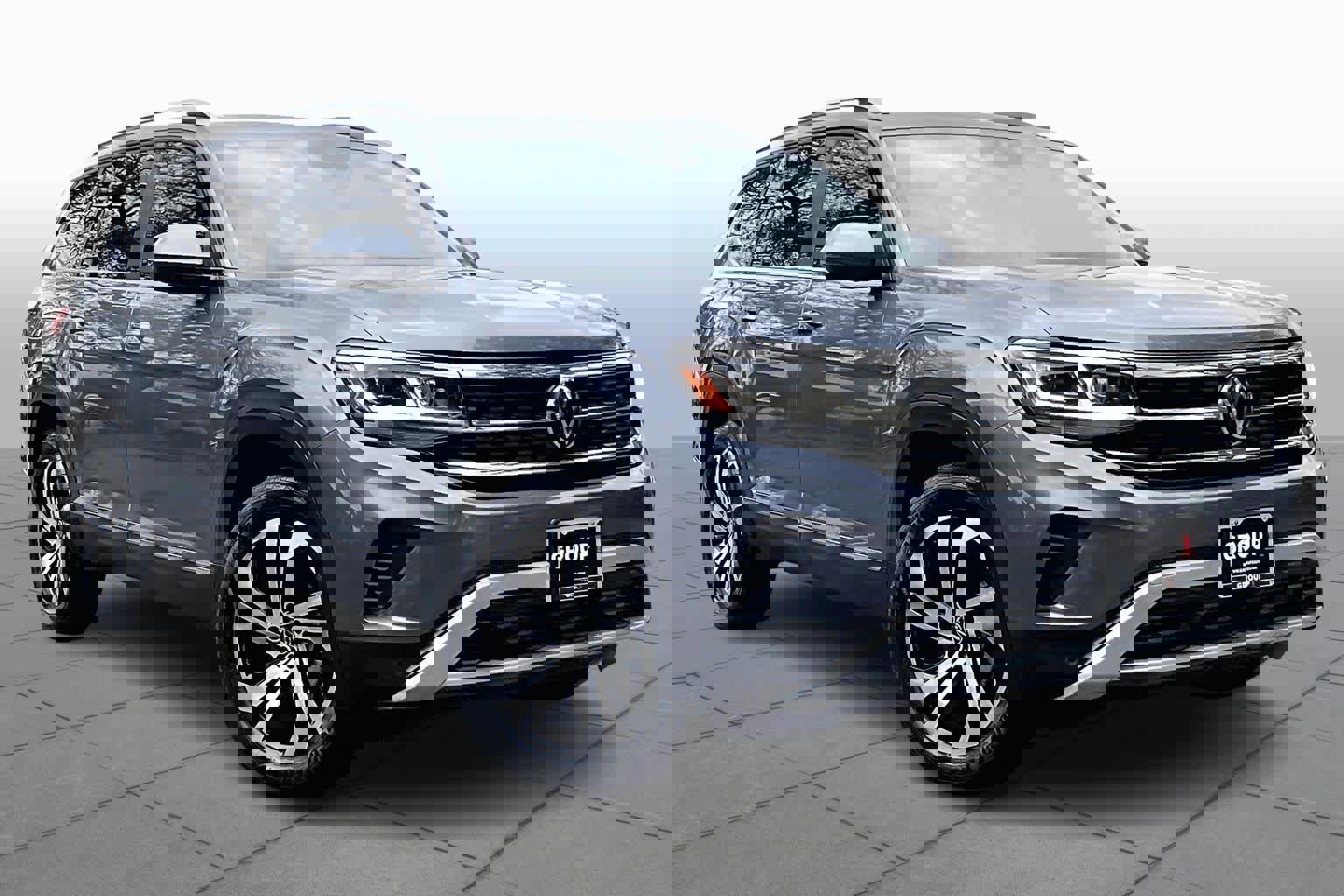 Used 2022 Volkswagen Atlas SEL image 3