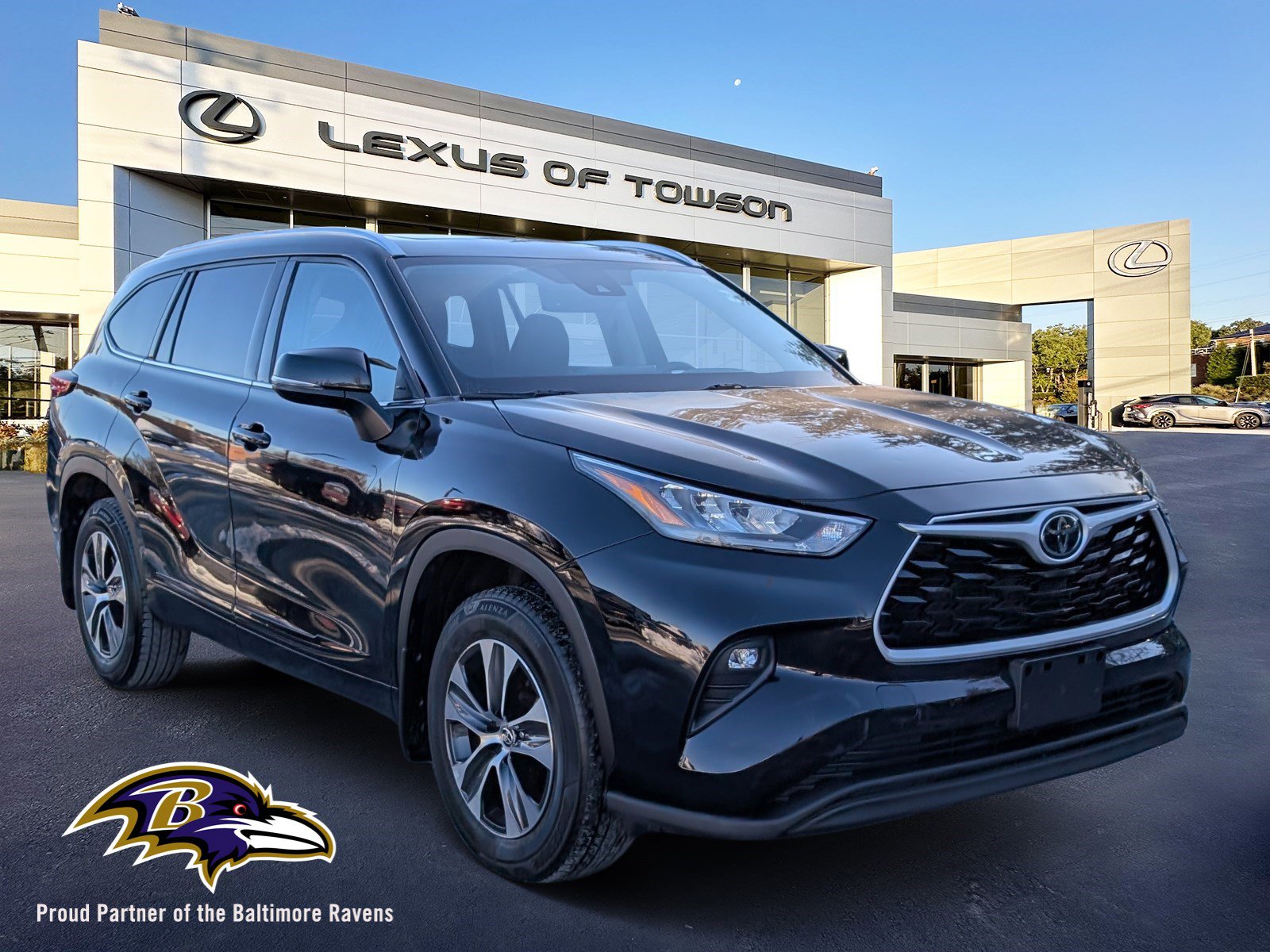 Used 2020 Toyota Highlander XLE w/ Protection Package #3 image 1