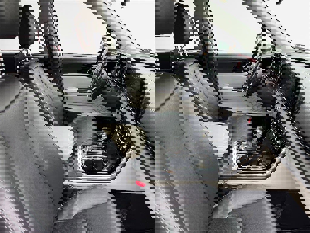 Used 2022 Kia Carnival SX image 29