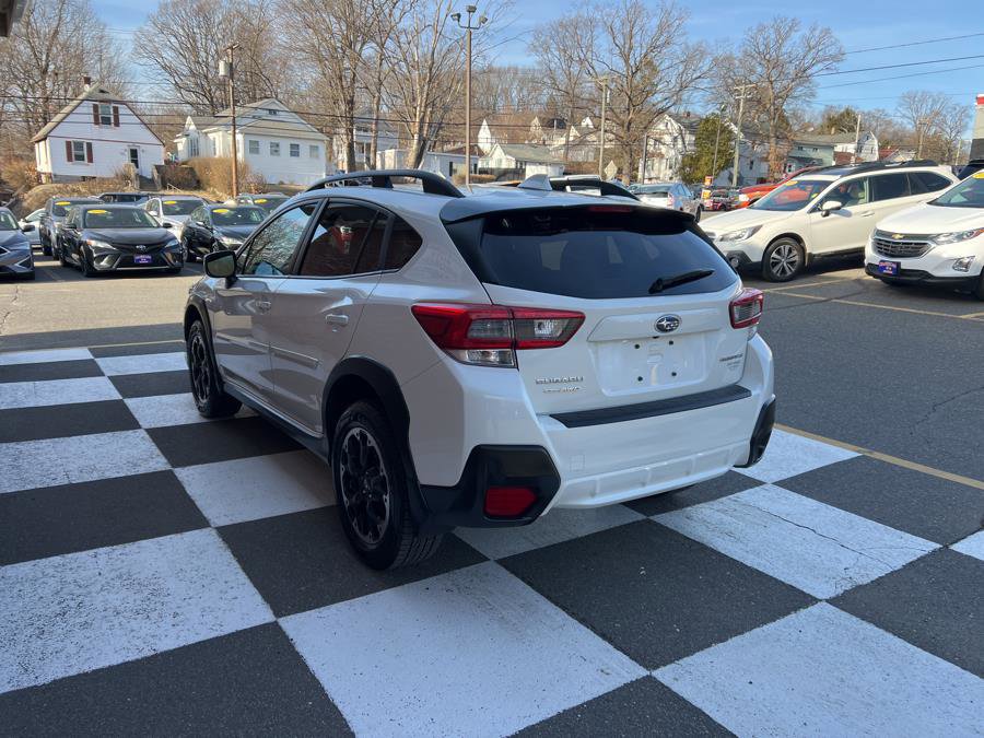 Used 2021 Subaru Crosstrek 2.0i Premium image 5