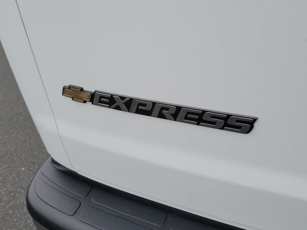 New 2026 Chevrolet Express 2500 w/ Driver Convenience Package RWD image 17