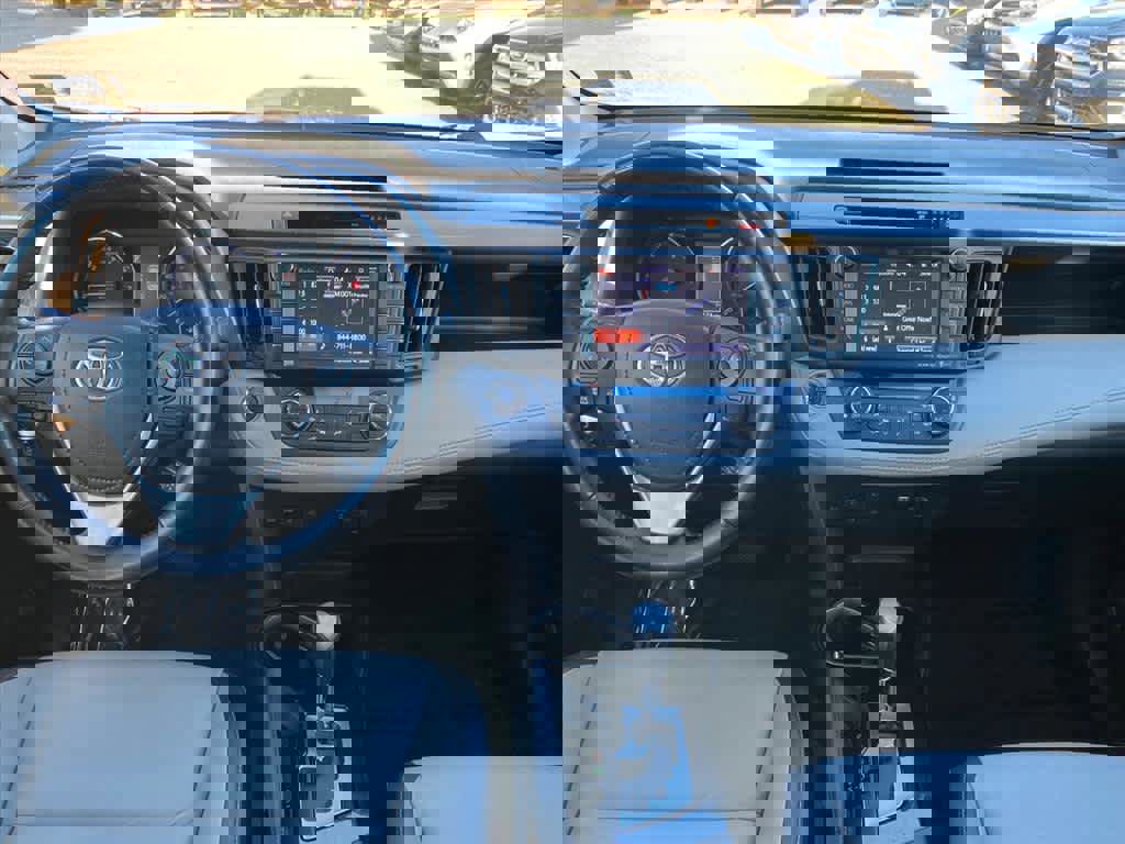 Used 2017 Toyota RAV4 Limited w/ Protection Package image 12