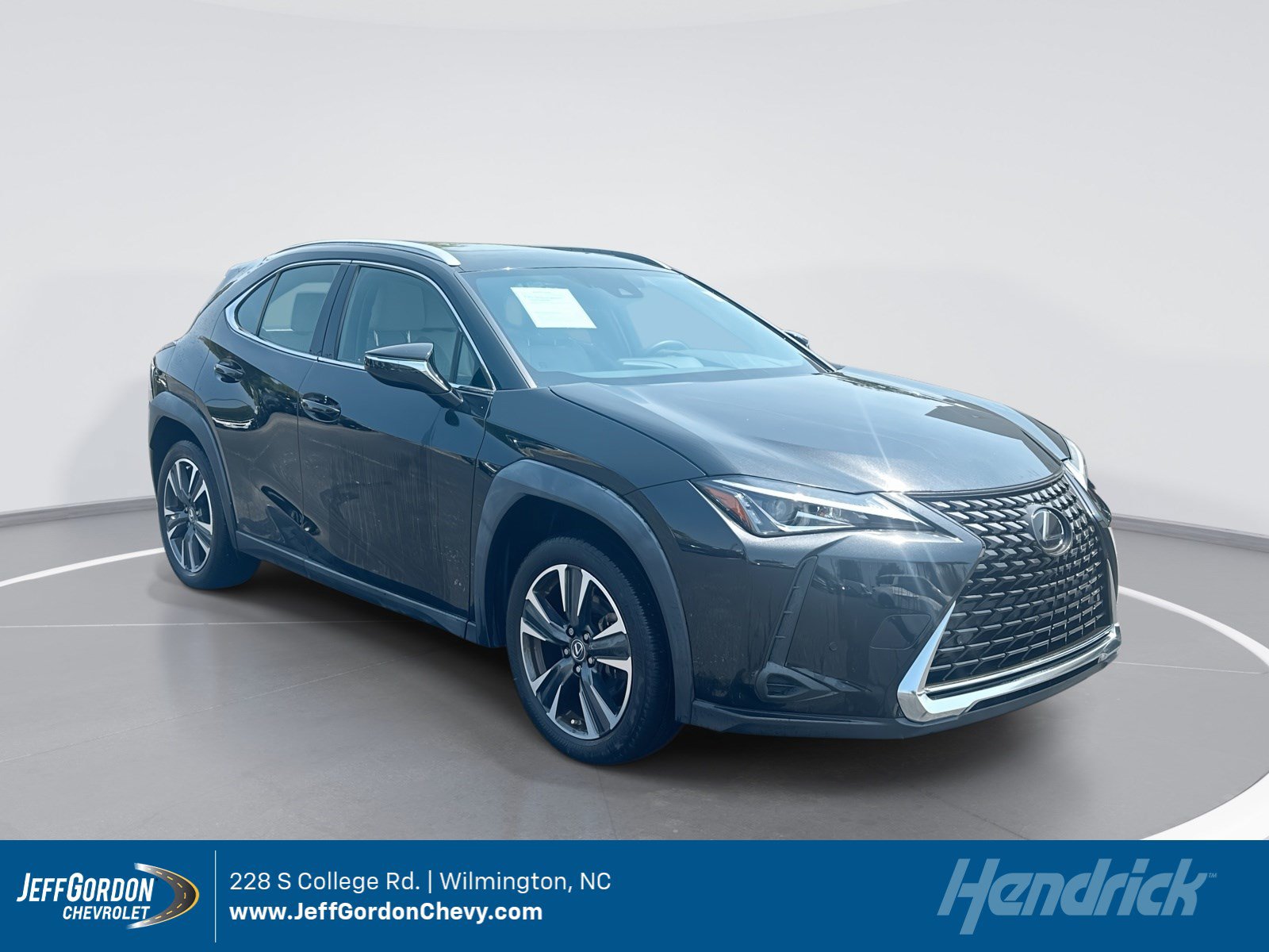 Used 2021 Lexus UX 200 w/ Premium Package FWD image 1