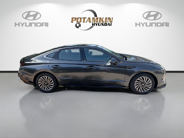 New 2026 Hyundai Sonata SEL FWD image 4