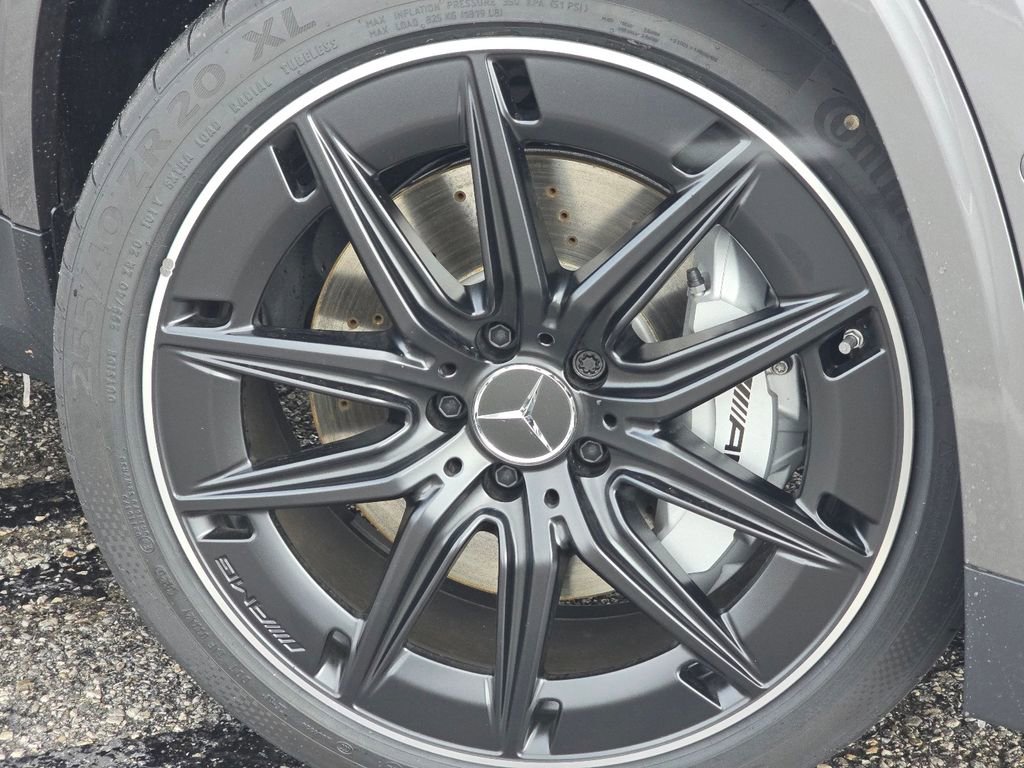 New 2026 Mercedes-Benz GLA 35 AMG 4MATIC image 9