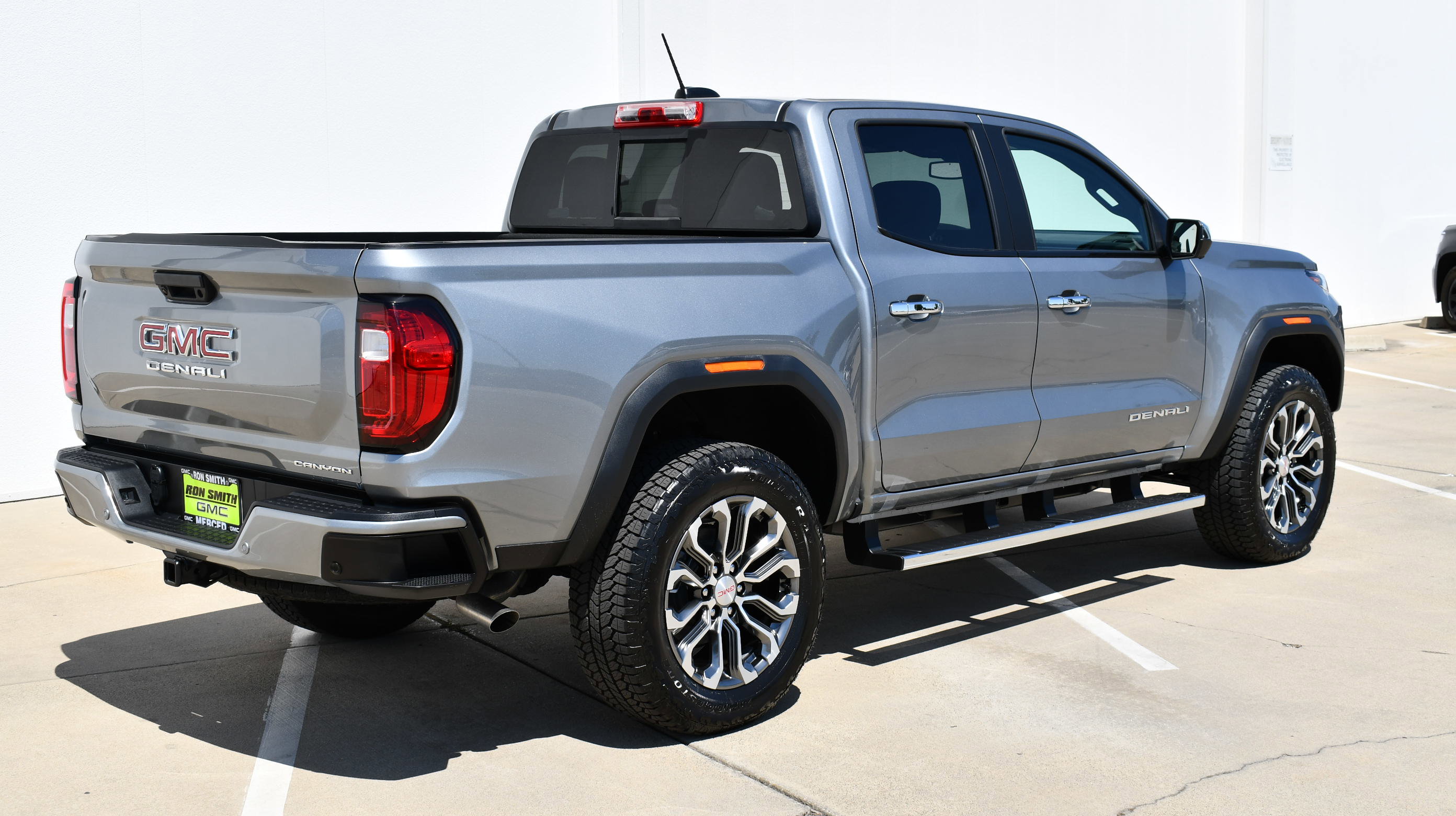 Used 2026 GMC Canyon Denali AWD/4WD image 6