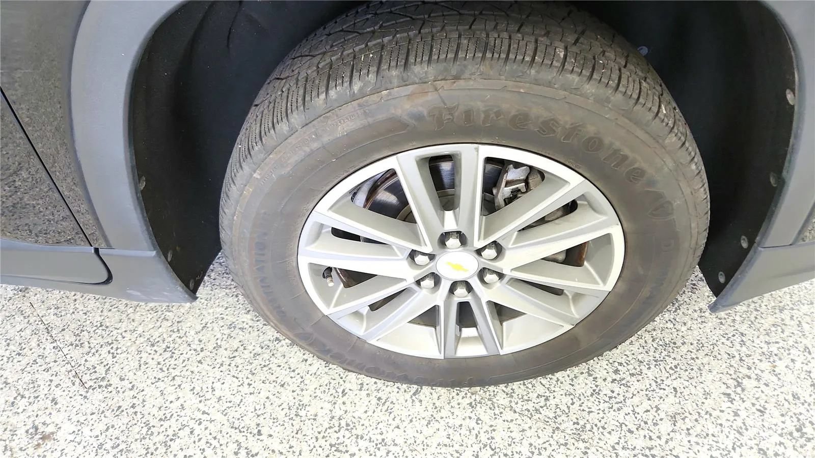 Used 2023 Chevrolet Traverse LT FWD image 14