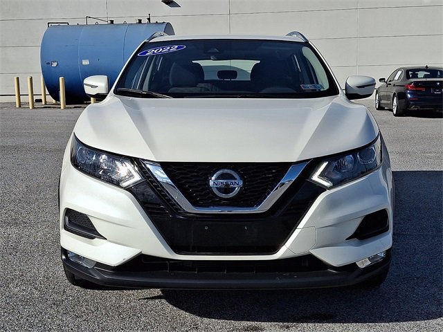 Used 2022 Nissan Rogue Sport SV video 2