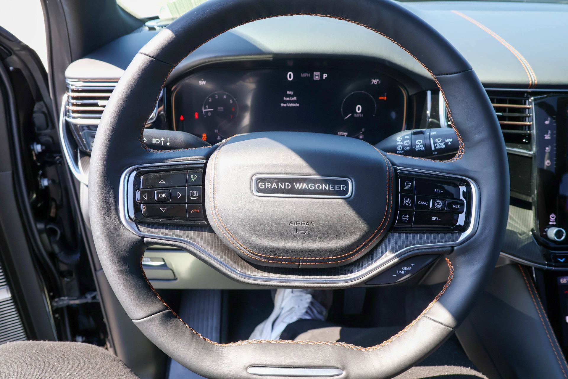 New 2026 Jeep Grand Wagoneer L Summit AWD/4WD image 33