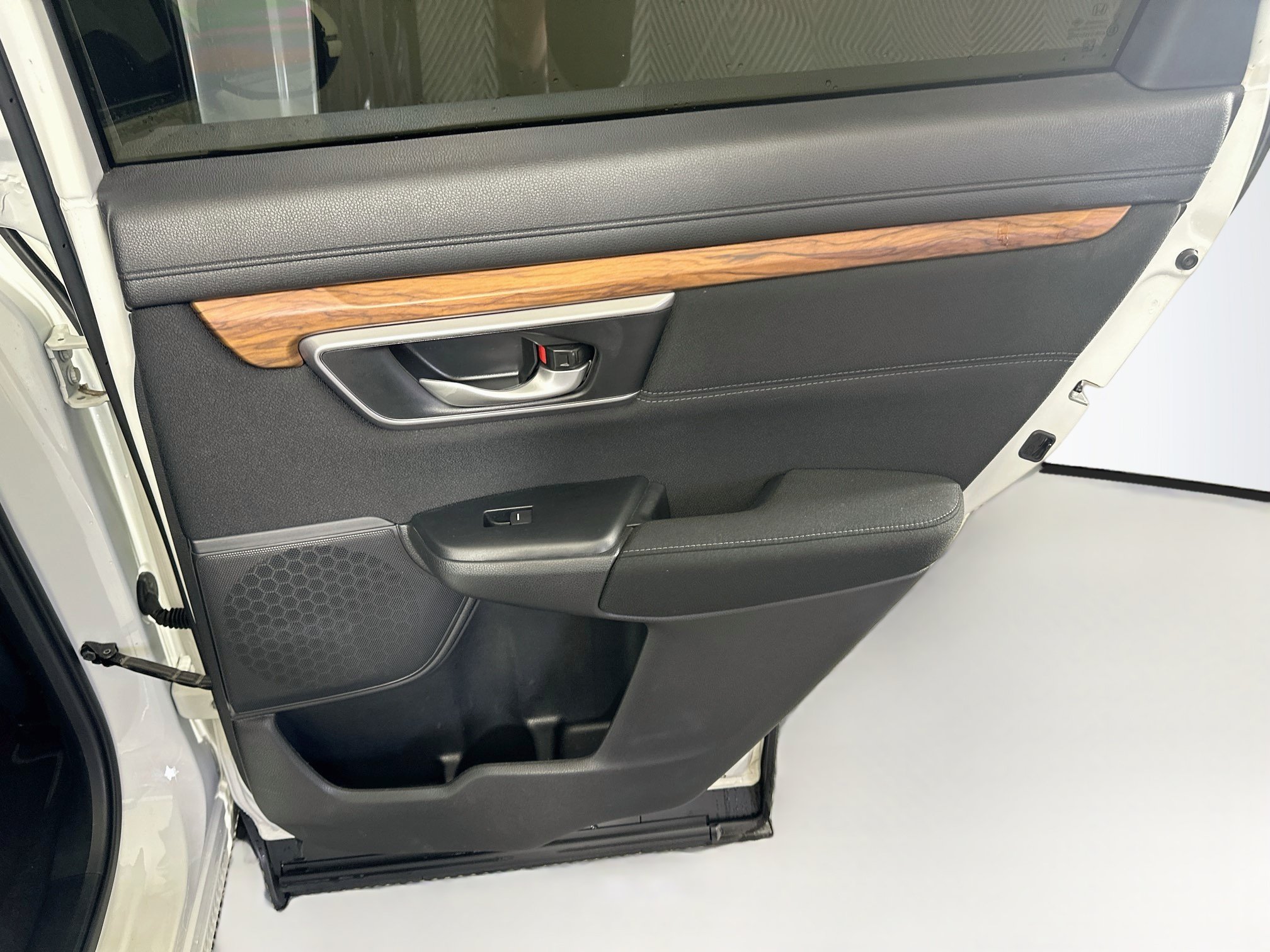 Used 2018 Honda CR-V EX image 30