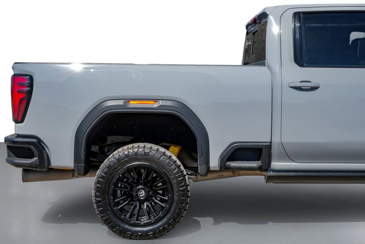 Used 2024 GMC Sierra 2500 AT4X image 6