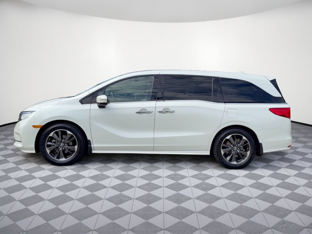Used 2023 Honda Odyssey Elite image 2