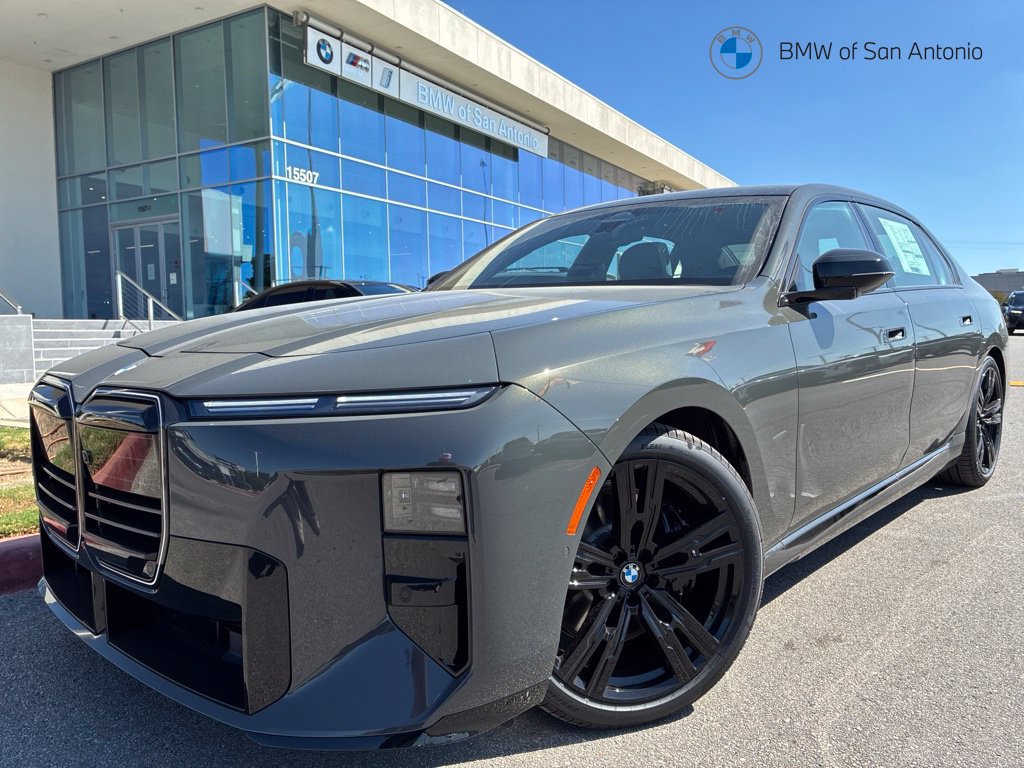 New 2027 BMW 740i xDrive w/ M Sport Professional Package AWD/4WD image 1