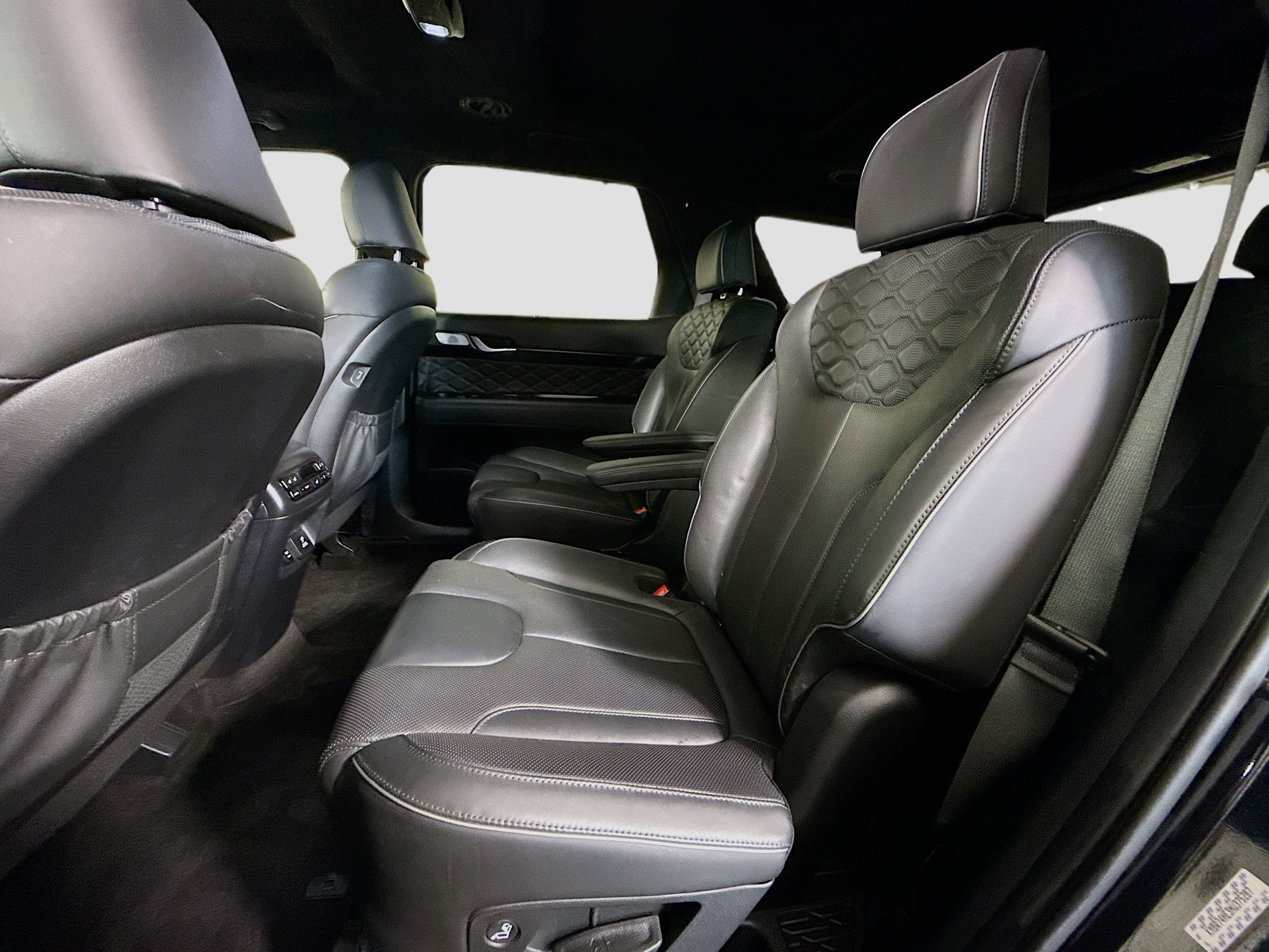 Used 2022 Hyundai Palisade Calligraphy image 25