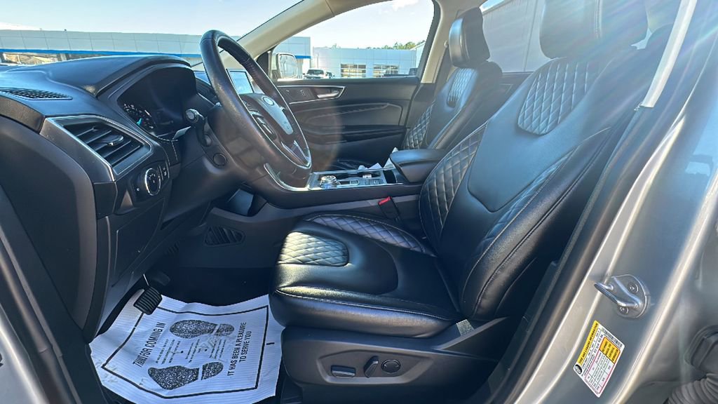 Used 2023 Ford Edge Titanium w/ Equipment Group 301A image 10