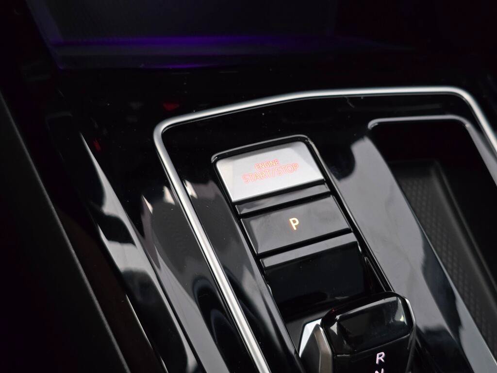 New 2026 Volkswagen GTI SE FWD image 29