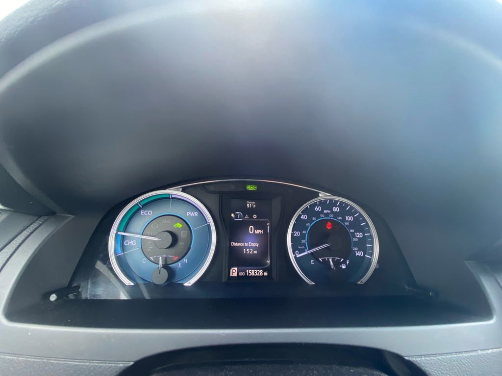 Used 2016 Toyota Camry LE image 16