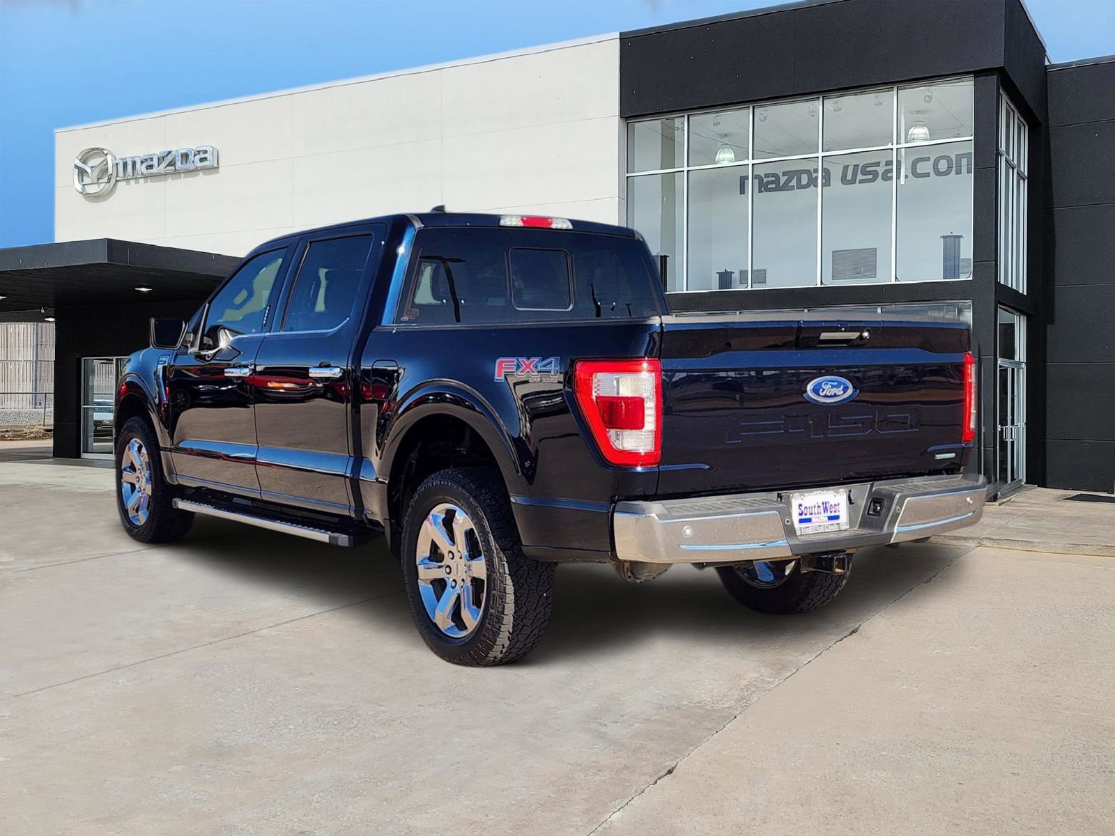 Used 2021 Ford F150 Lariat w/ Equipment Group 502A High image 4