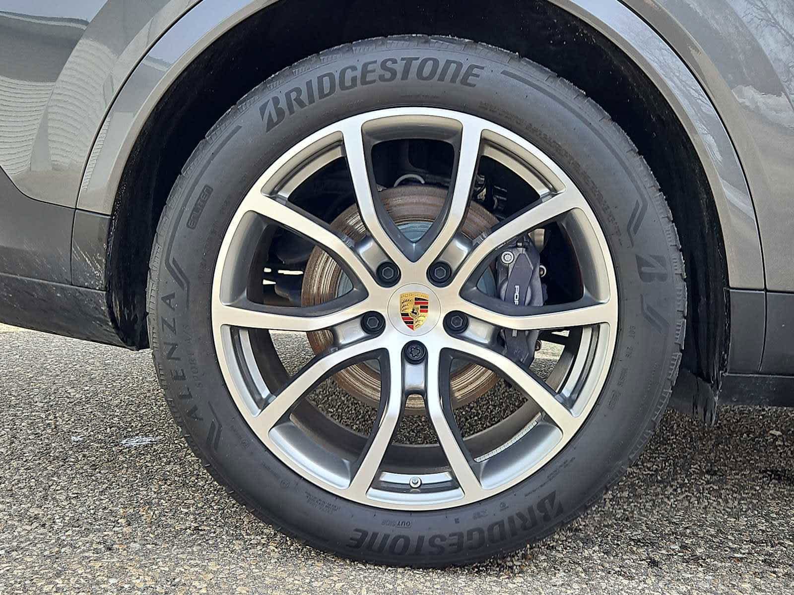Certified 2024 Porsche Cayenne Coupe AWD/4WD image 8