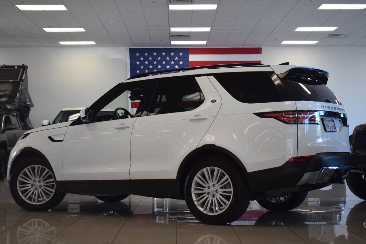 Used 2017 Land Rover Discovery HSE AWD/4WD image 18