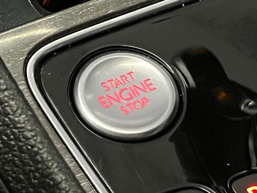 Used 2017 Volkswagen Passat 1.8T SE image 13