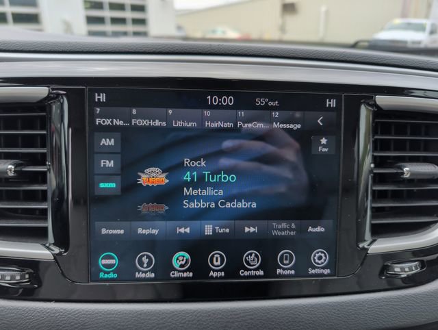 Used 2019 Chrysler Pacifica Touring-L w/ Premium Audio Group FWD image 21