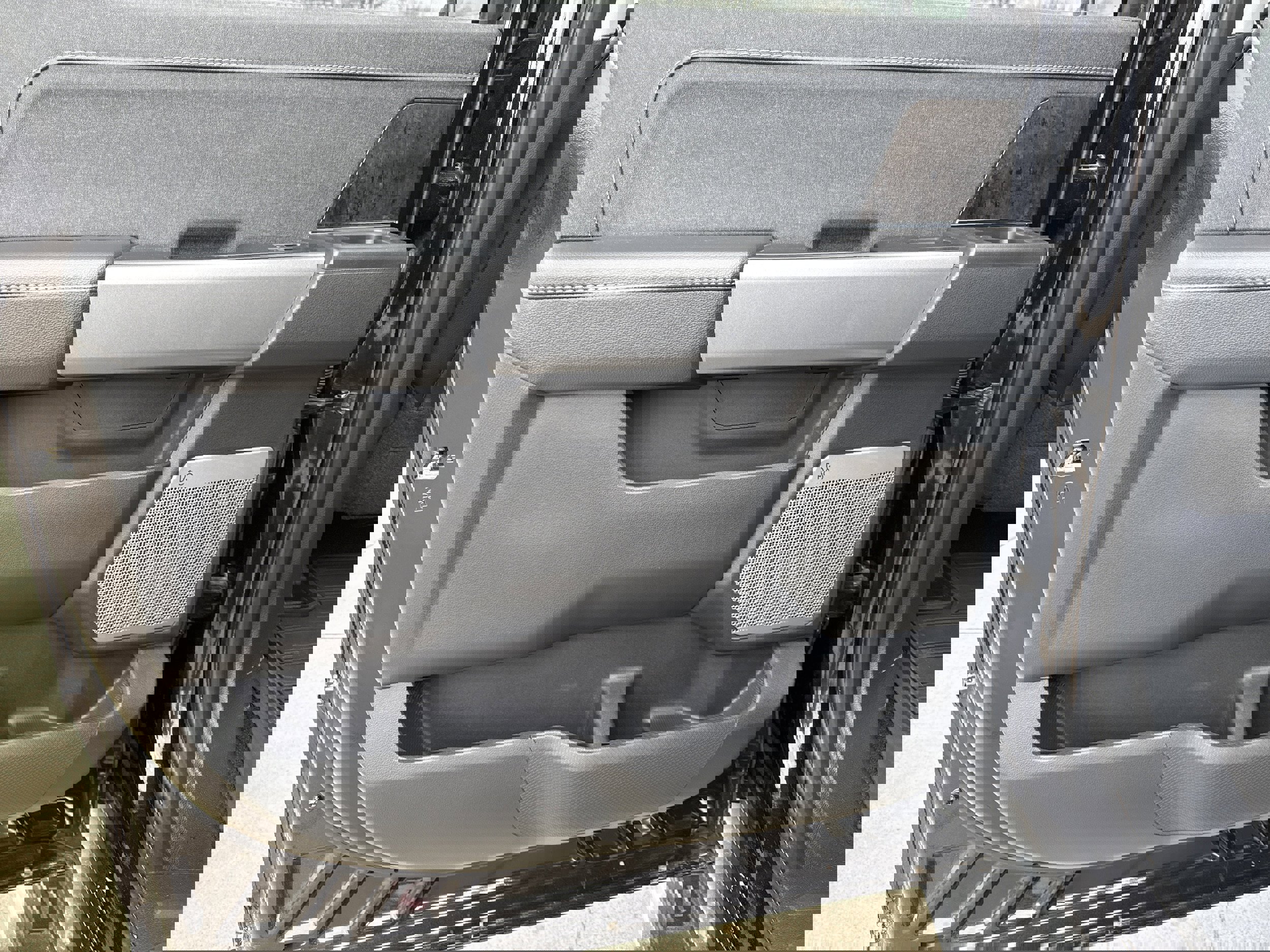 Used 2023 Ford F150 Lariat w/ Equipment Group 502A High image 20