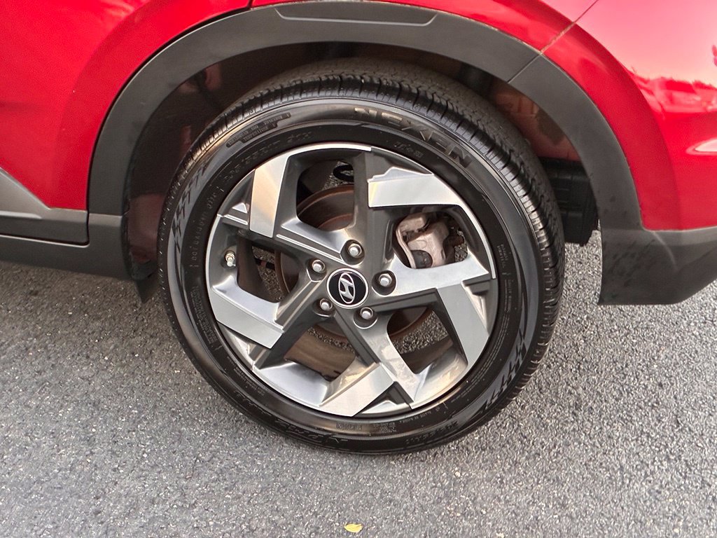 Certified 2024 Hyundai Venue Limited FWD image 44