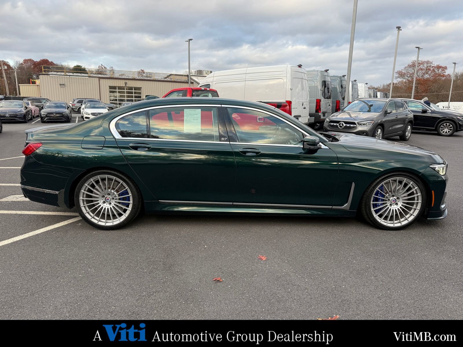 Used 2022 BMW ALPINA B7 xDrive w/ Luxury Rear Seating Package image 9