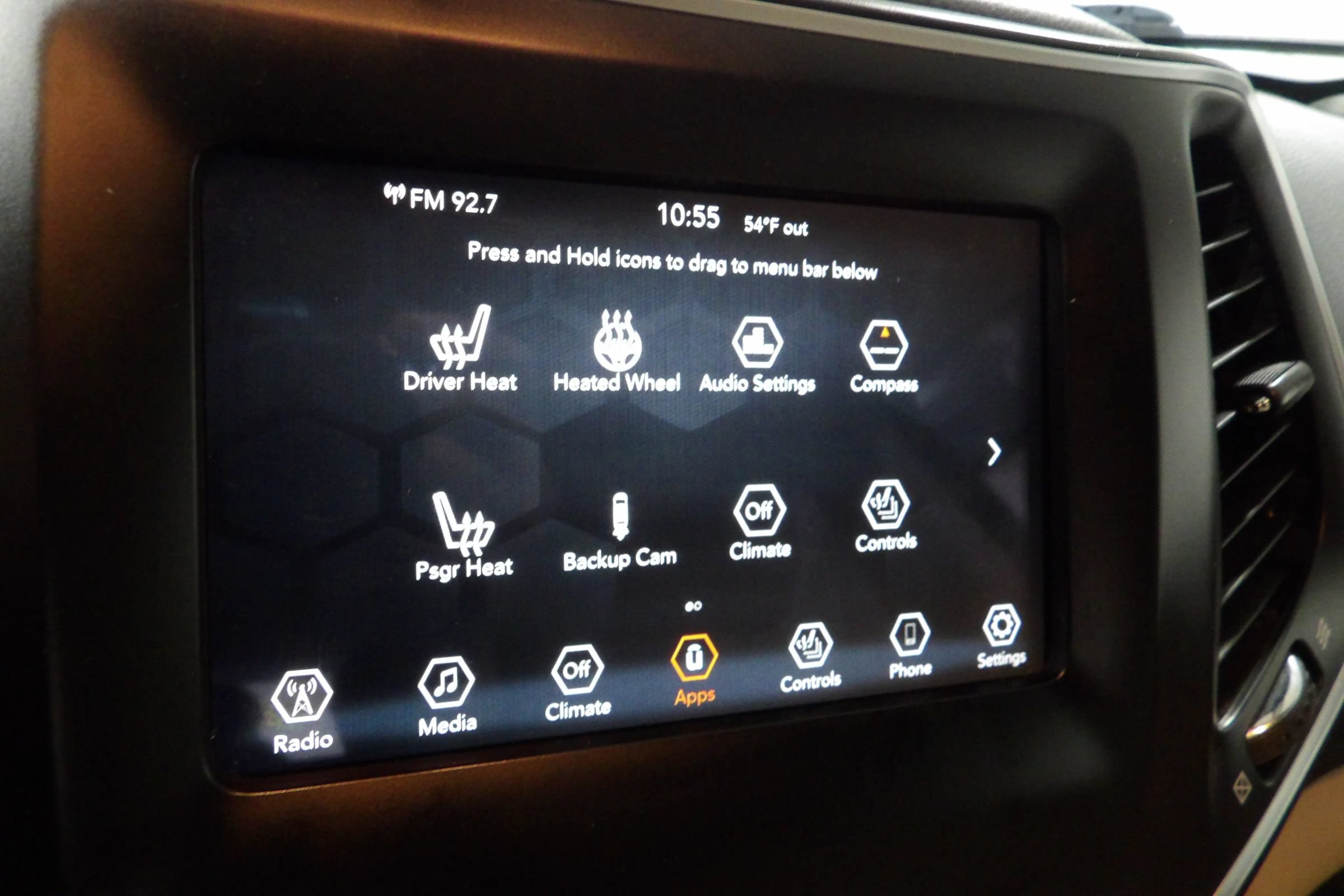 Used 2019 Jeep Cherokee Latitude w/ Cold Weather Group AWD/4WD image 14