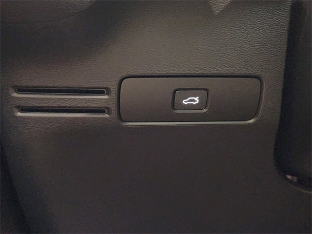 New 2024 Volvo XC40 Recharge Plus w/ Protection Package Premier image 21