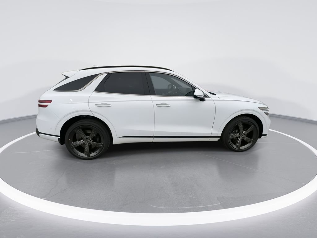 Used 2025 Genesis GV70 3.5T Sport w/ Sport Advanced Package image 12