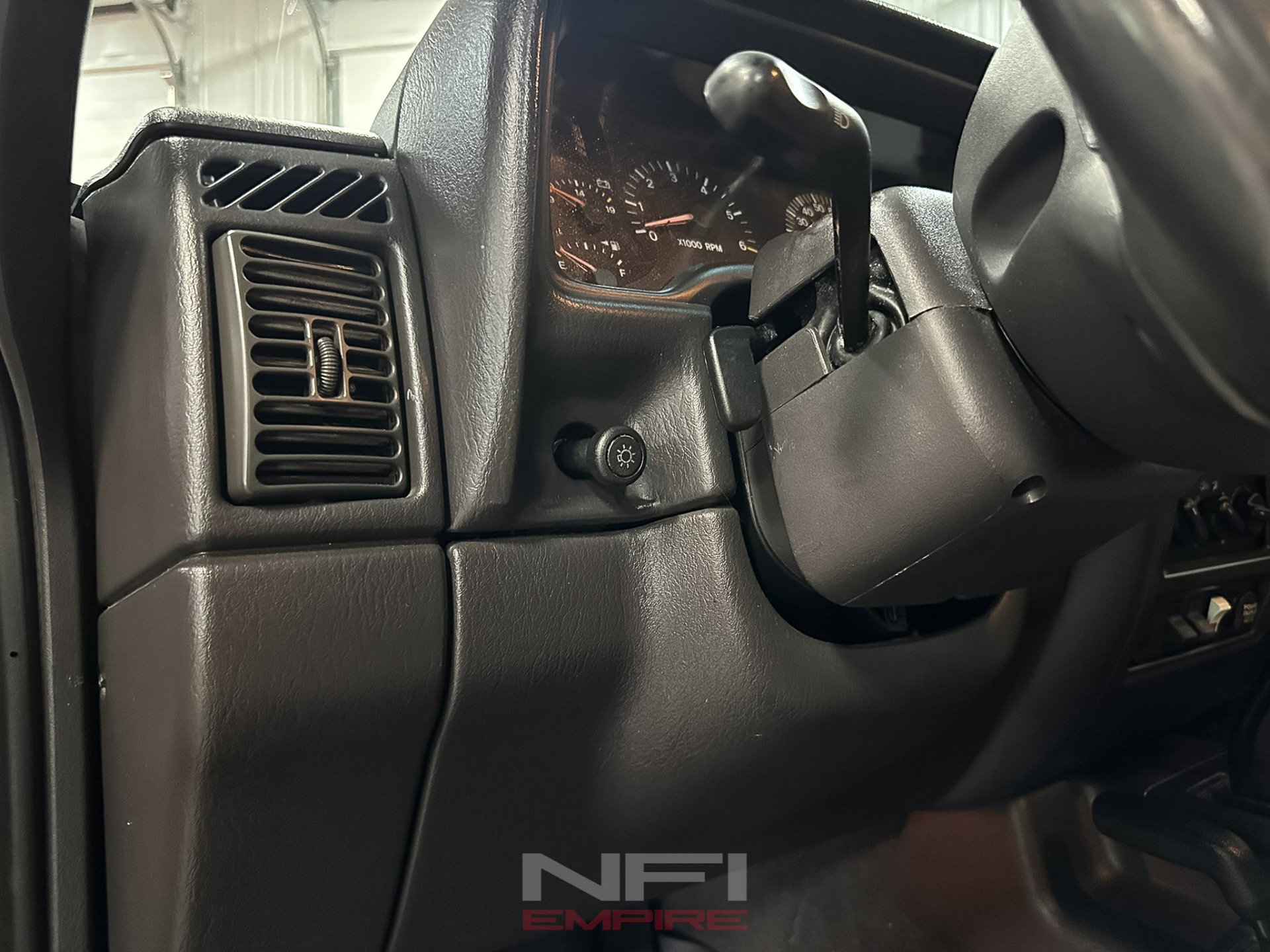 Used 2001 Jeep Cherokee Sport image 30