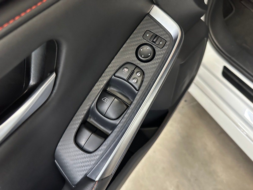 Used 2025 Nissan Sentra SR FWD image 8