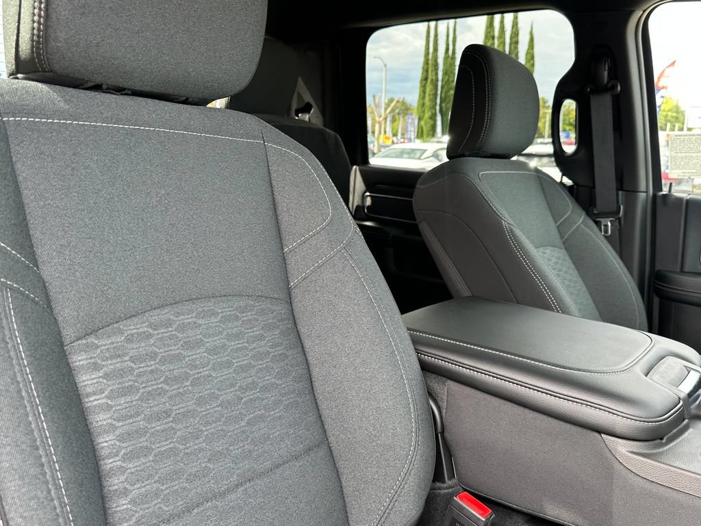 New 2026 RAM 2500 Big Horn AWD/4WD image 15