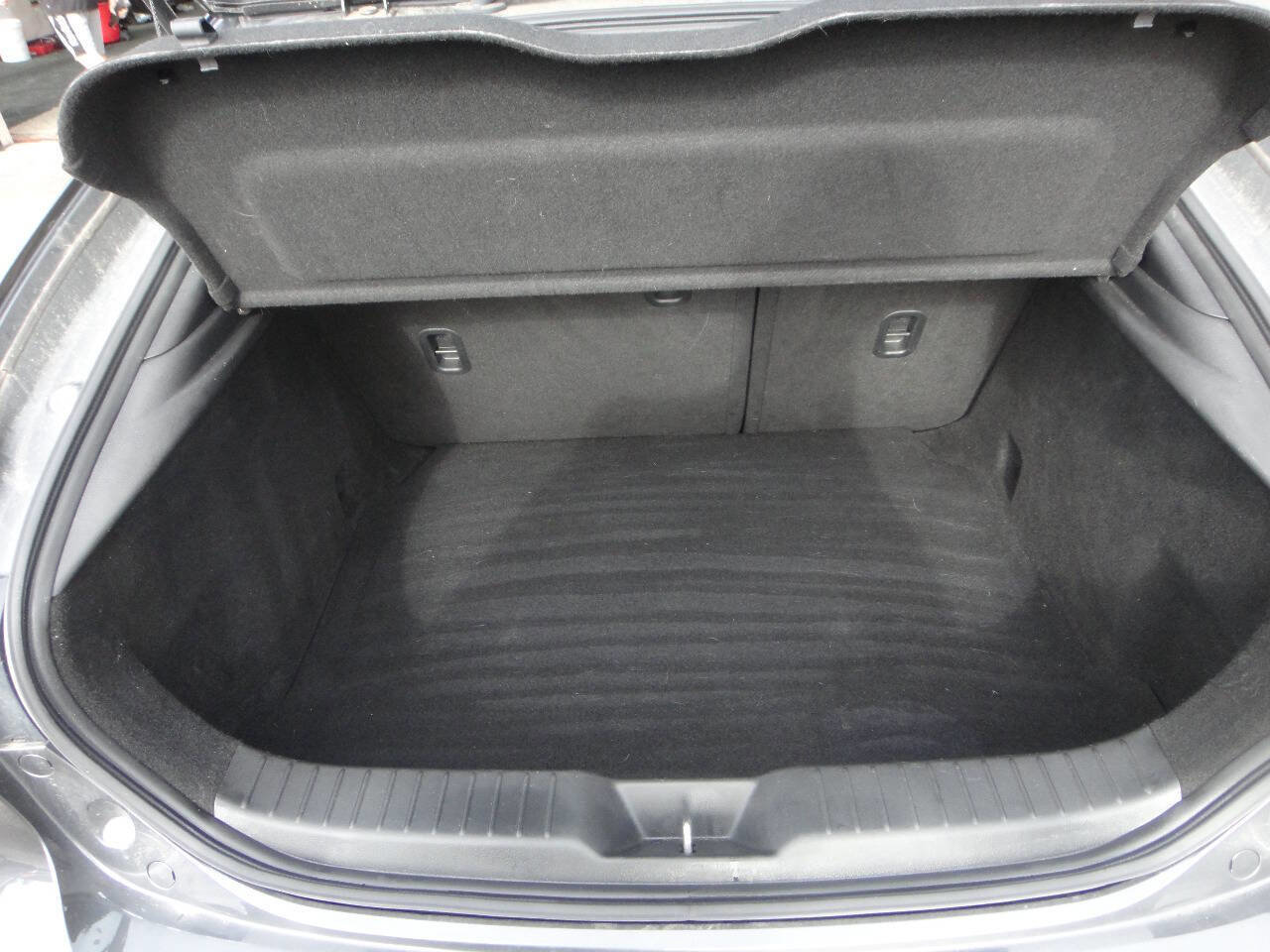 Used 2020 MAZDA MAZDA3 Hatchback w/ Preferred Package image 12