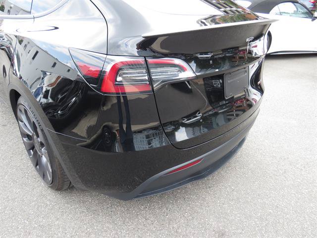 Used 2024 Tesla Model Y Performance AWD/4WD image 26