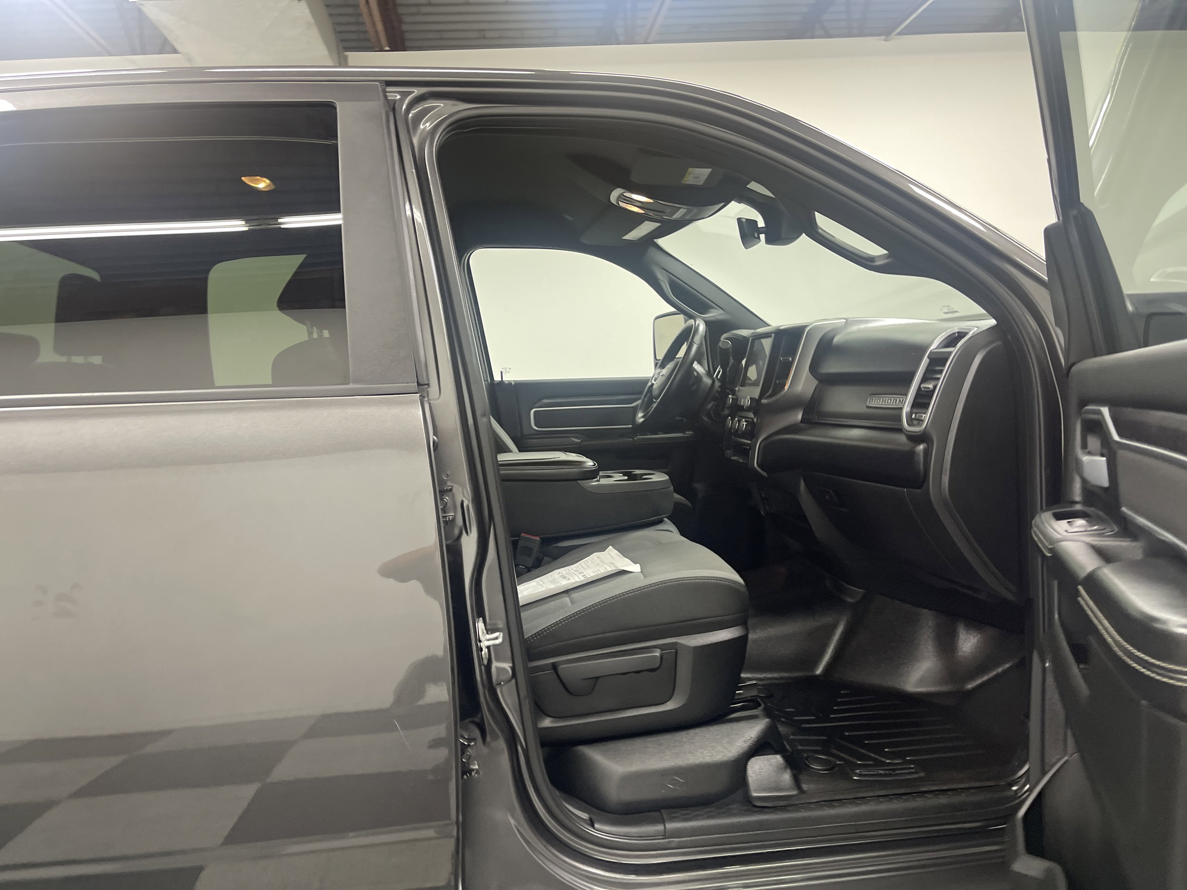 Used 2024 RAM 2500 Big Horn image 25
