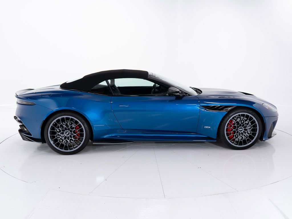 Used 2023 Aston Martin DBS Superleggera Volante image 15